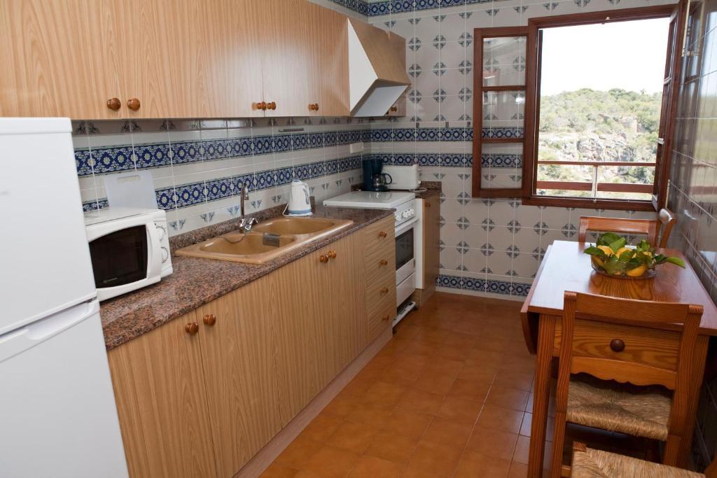 Apartamentos Llevant Cala Figuera  Quarto foto