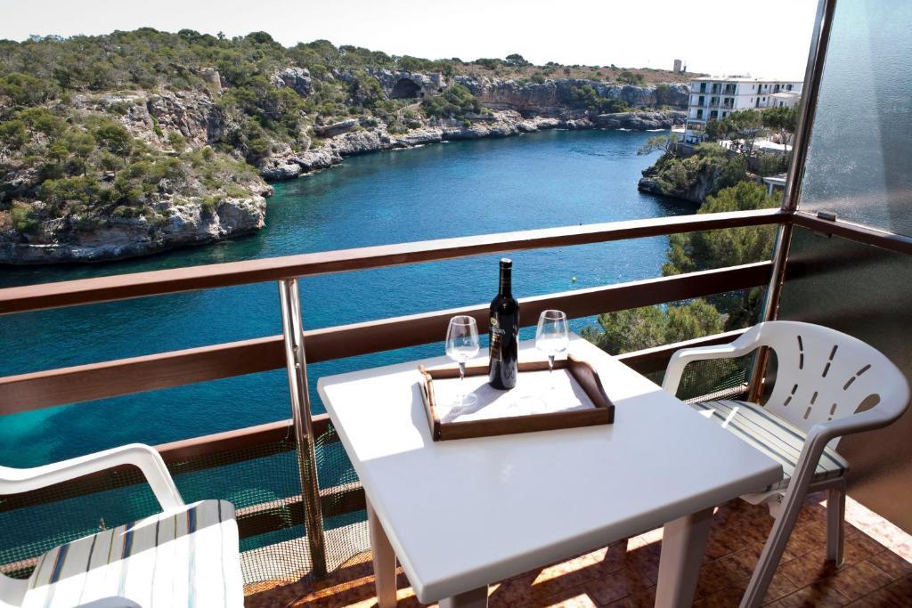 Apartamentos Llevant Cala Figuera  Quarto foto